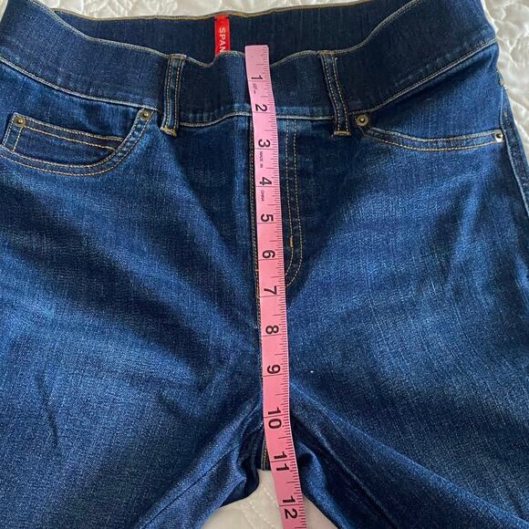 Spanx Flare Leg Pull On Jeans Women's Small Petite 32 inseam Shapewear #20327Q - Picture 4 of 9